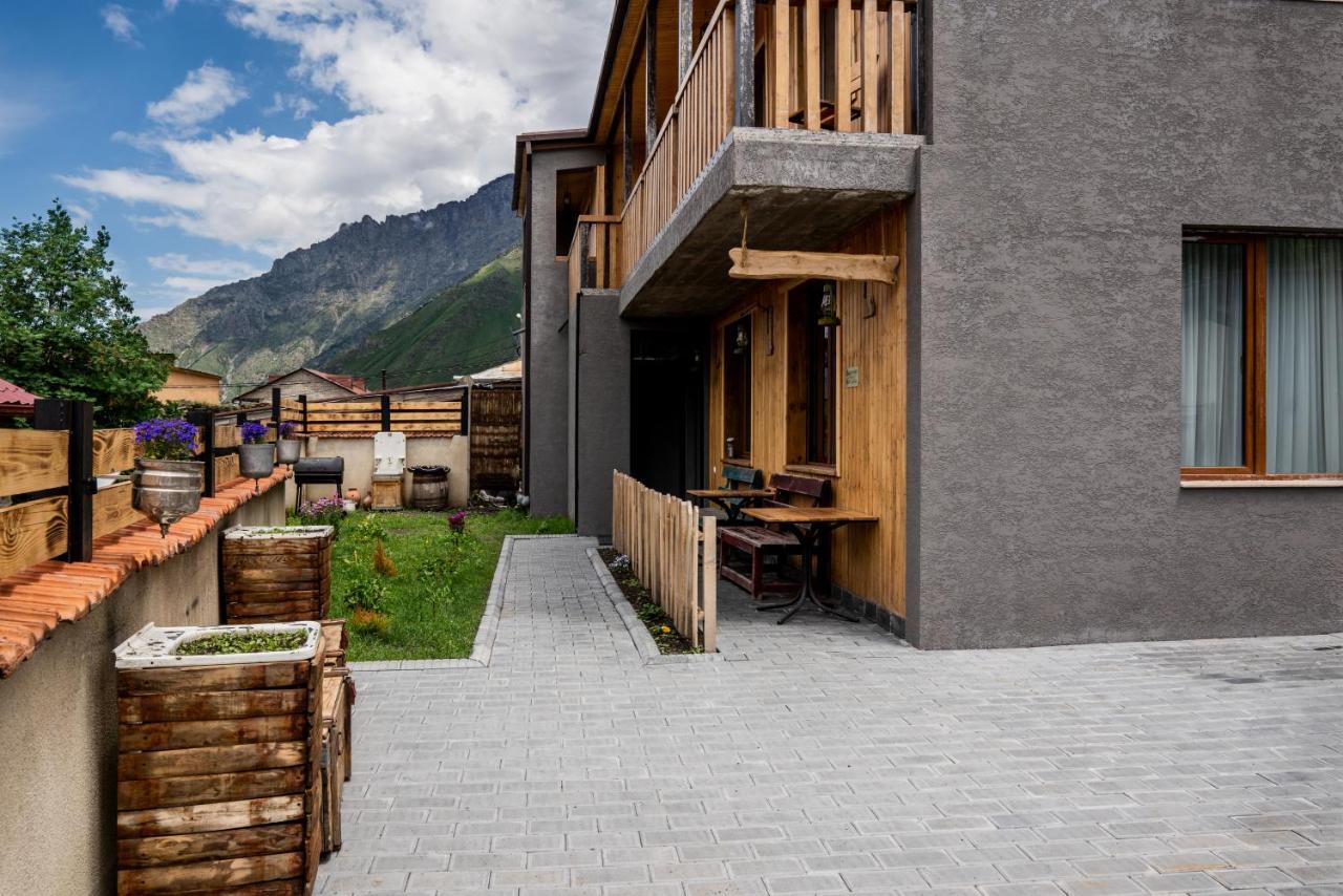 Hotel Jimla Kasbegi Buitenkant foto